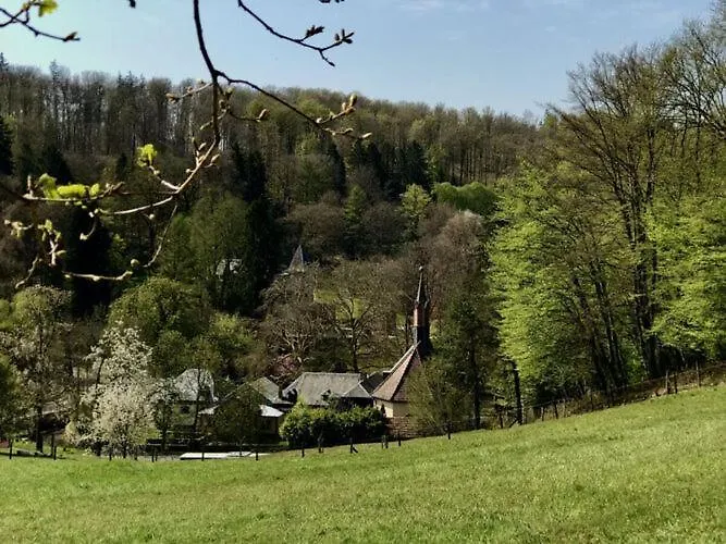 Countryside Apartment Near The Lake *